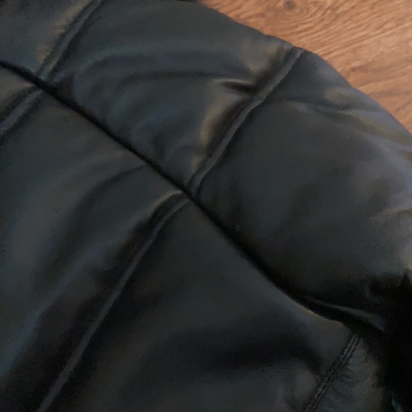 Winter leather coat 🧥🧥🔥🔥 - Picture 4 of 5